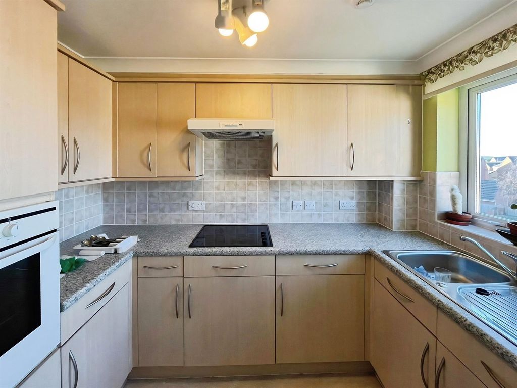 Property photo 2 of 13