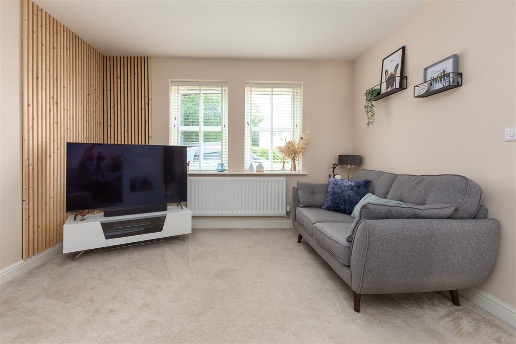 Property photo 2 of 24