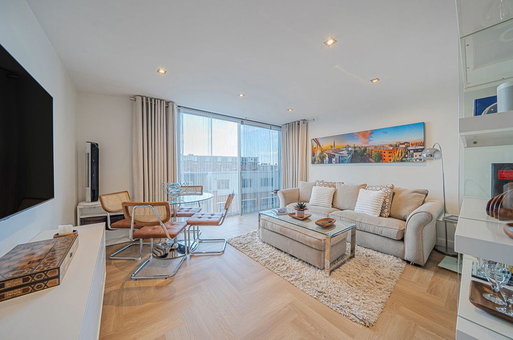 Property photo 1 of 20