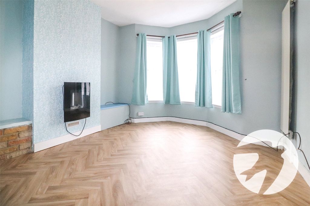 Property photo 2 of 14 Picture No. 06