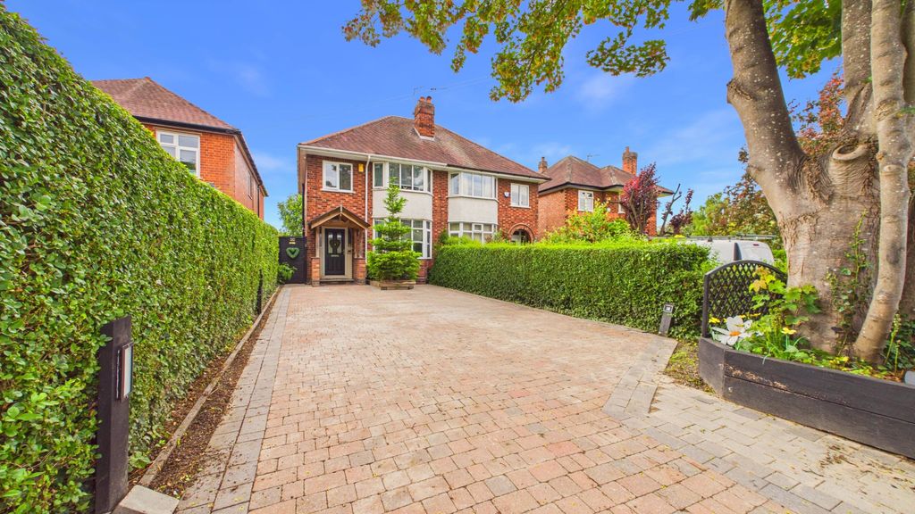 Property photo 1 of 33 5215180