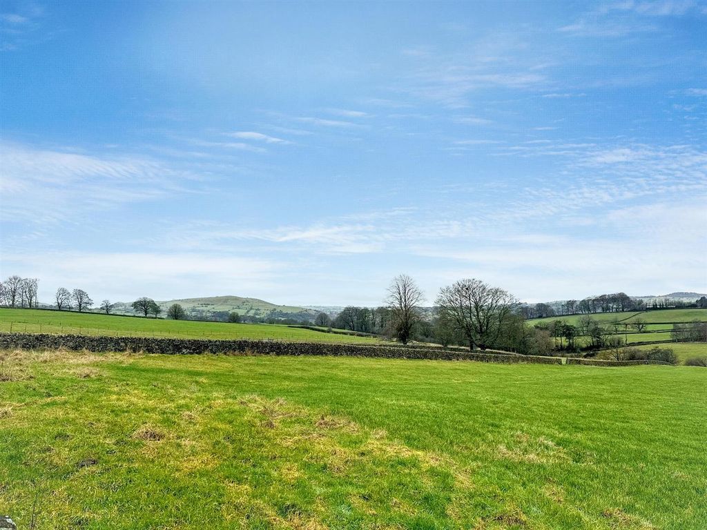 Property photo 2 of 27 Location