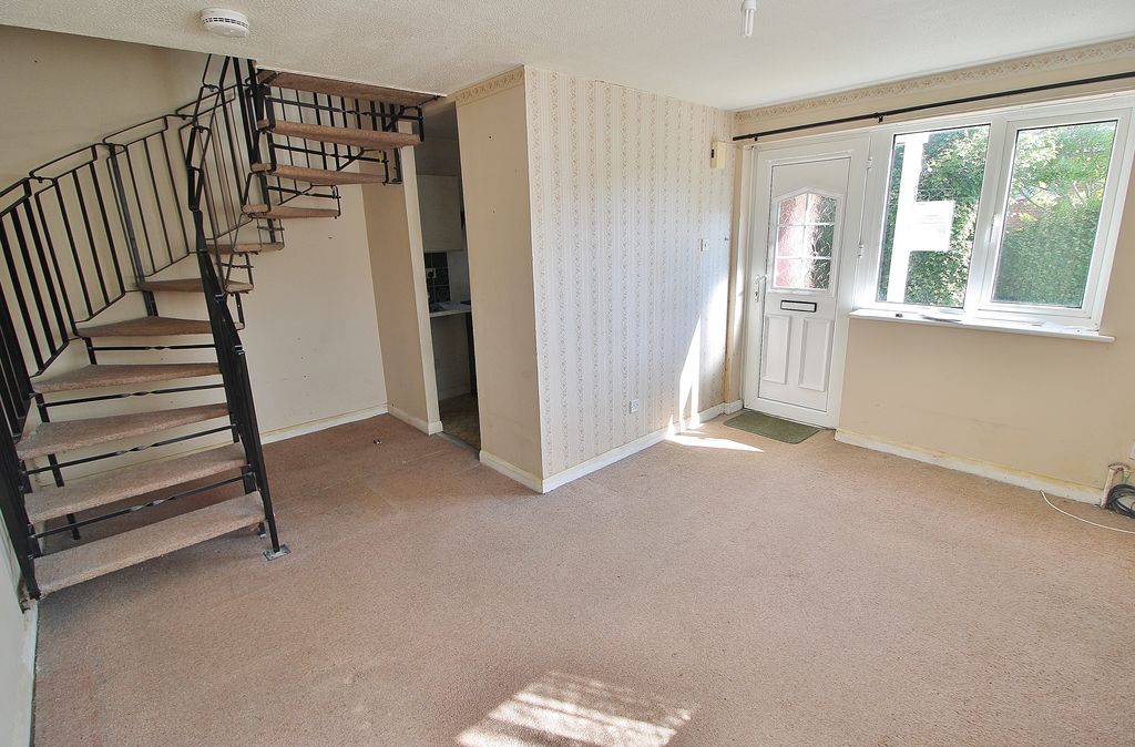 Property photo 3 of 11