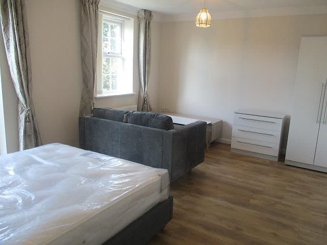Property photo 2 of 10 (Main)