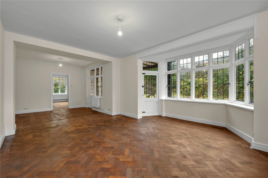 Property photo 2 of 11 Picture 2