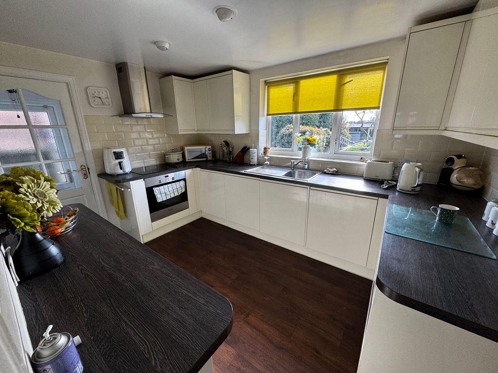 Property photo 3 of 21 Img_8459