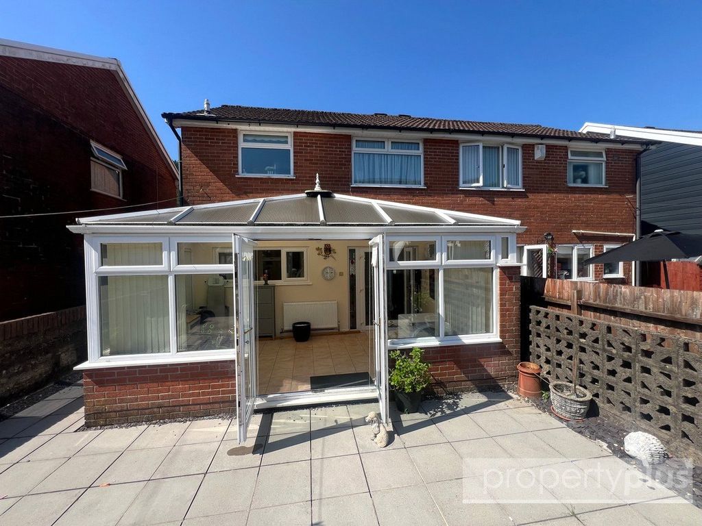 Property photo 2 of 13 Picture No. 28