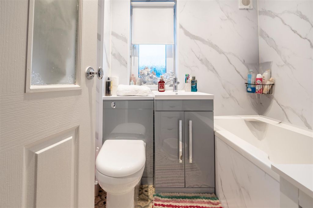 Property photo 1 of 12 Bathroom.Jpg