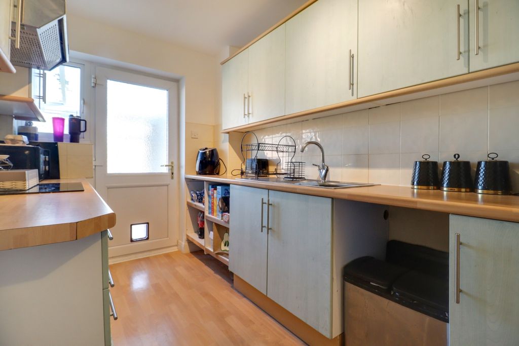 Property photo 2 of 16 Kitchen-II-2