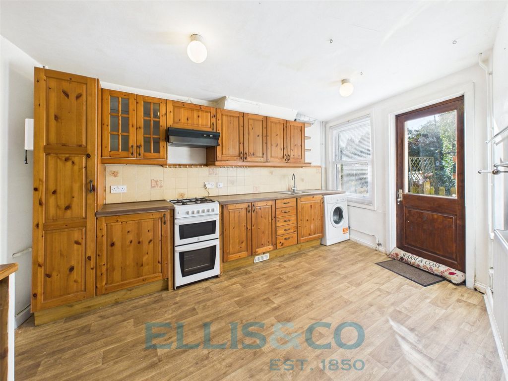 Property photo 2 of 12 Picture No. 36