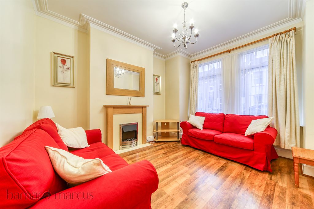 Property photo 2 of 9