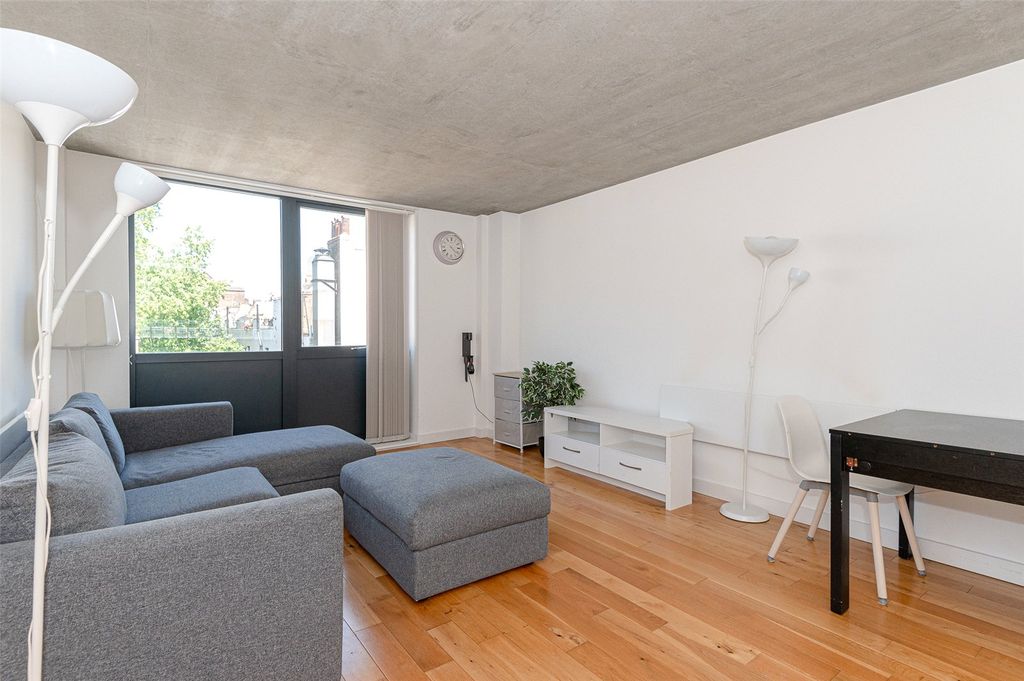 Property photo 2 of 14 Picture No. 02