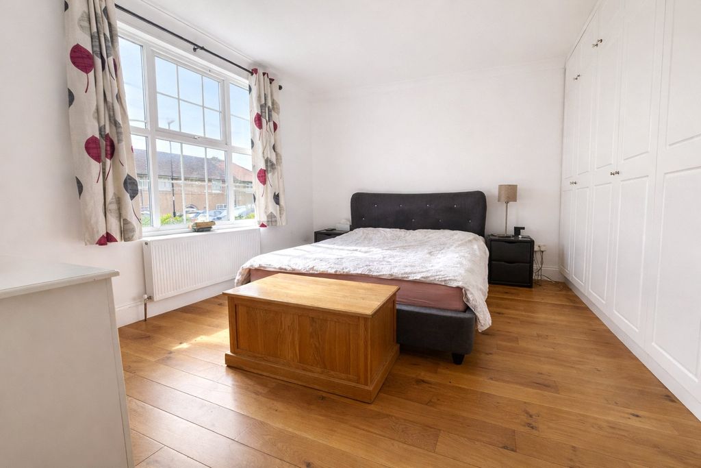 Property photo 2 of 13 Picture 2