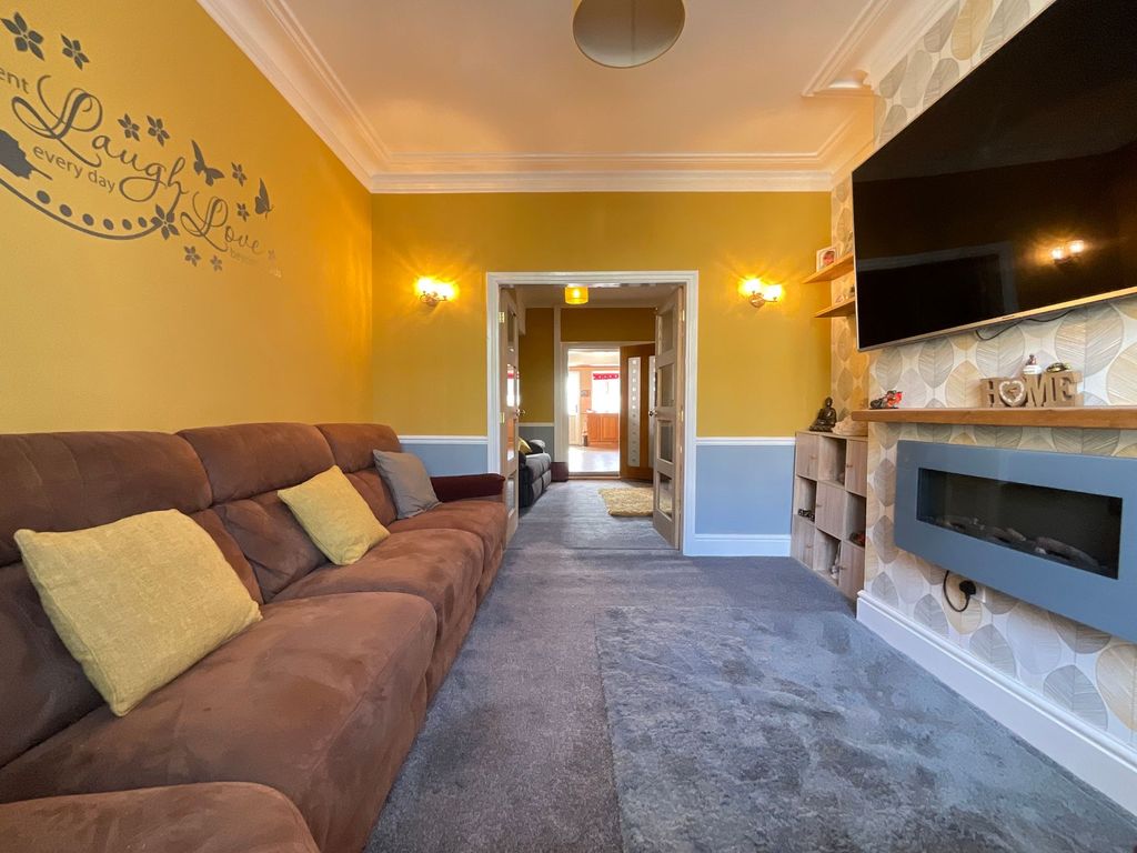 Property photo 2 of 25