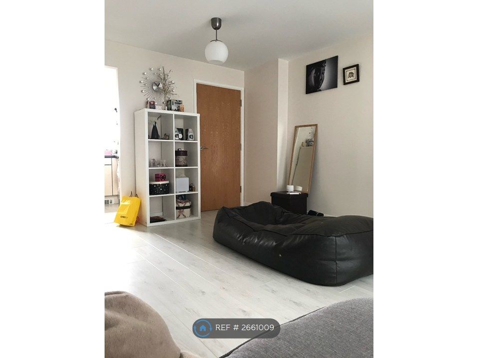 Property photo 1 of 3