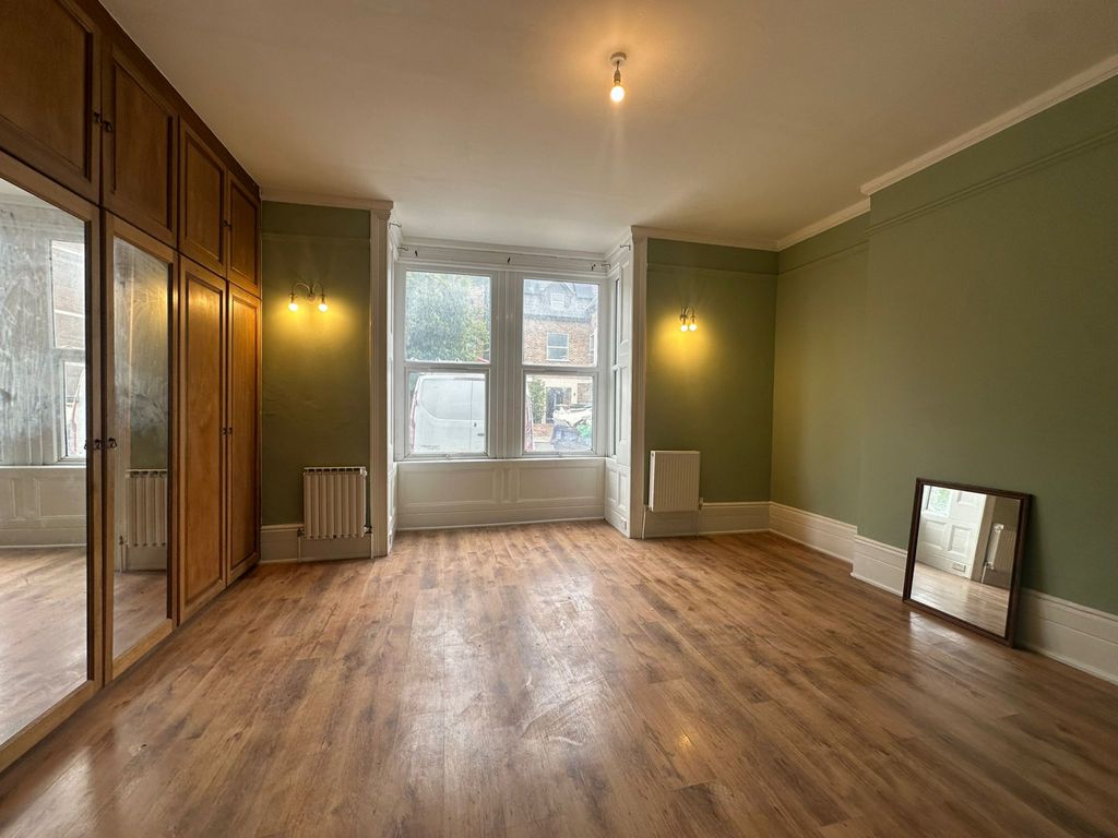 Property photo 2 of 12 Gallery