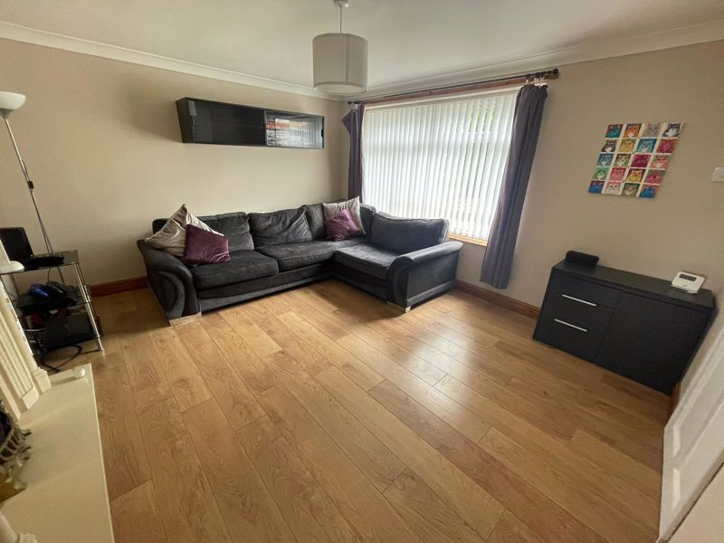 Property photo 3 of 12 Photo 9