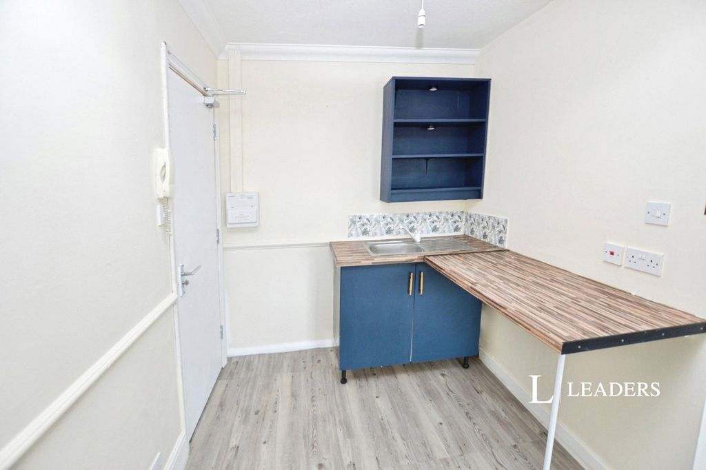 Property photo 2 of 6 Pbox-Img.Jpg