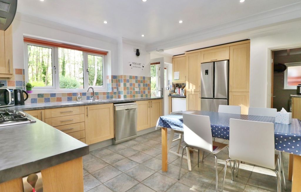 Property photo 2 of 26