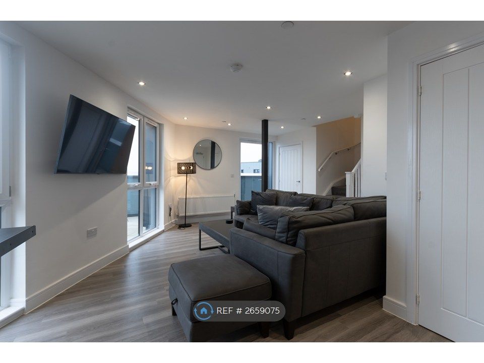 Property photo 1 of 35