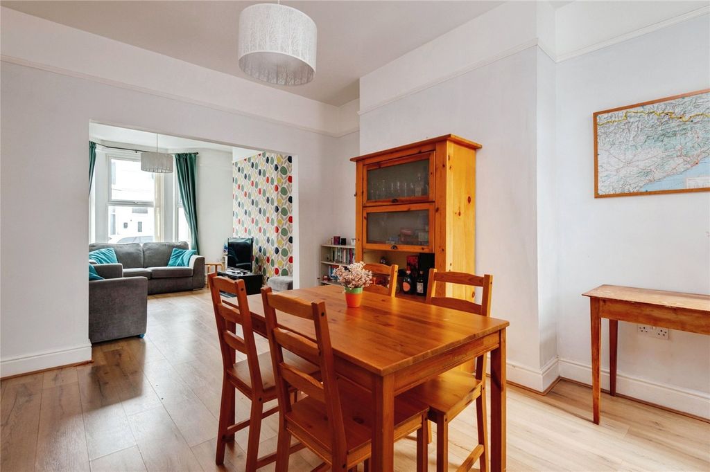 Property photo 3 of 21 Picture No. 08