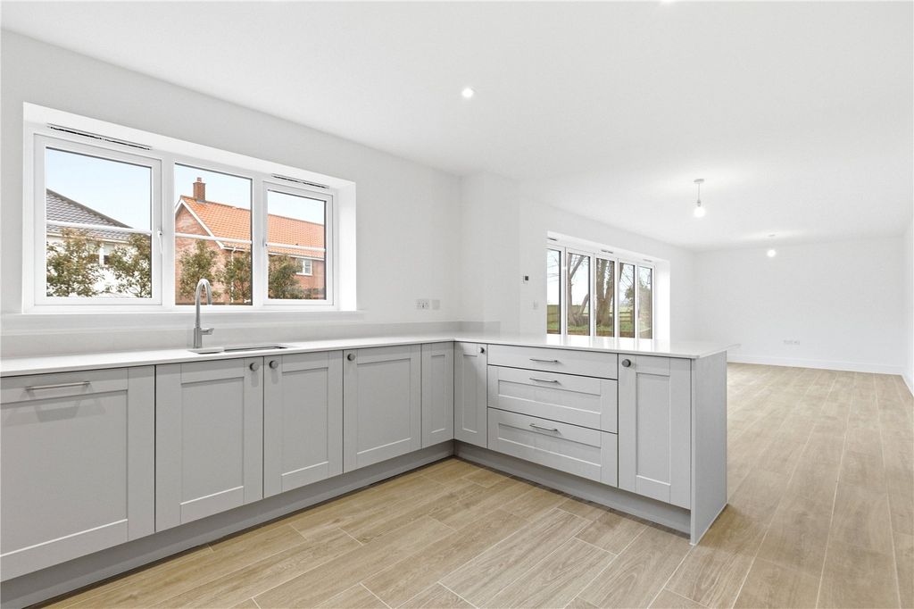 Property photo 3 of 22 Picture No. 49