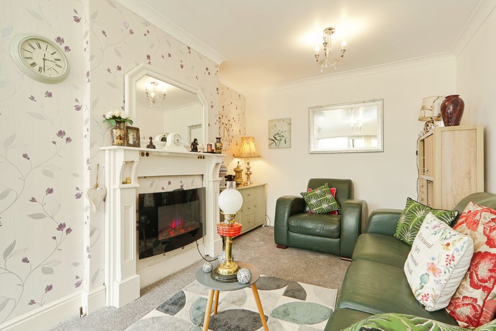 Property photo 3 of 15