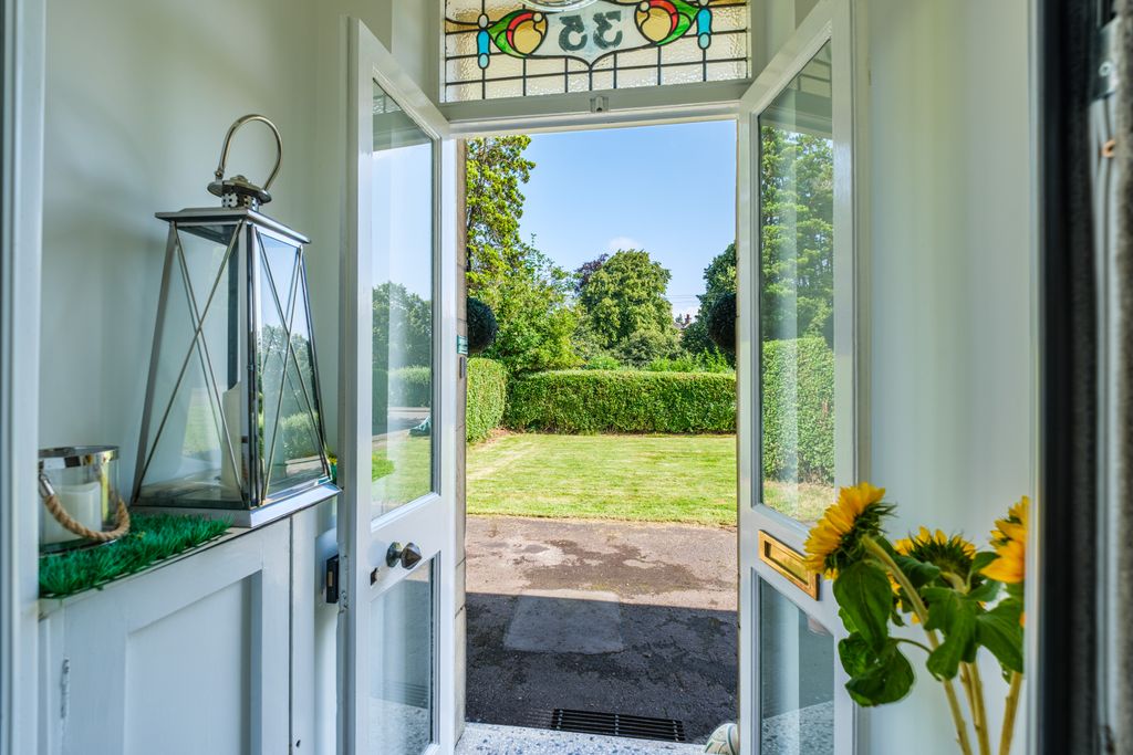 Property photo 2 of 45