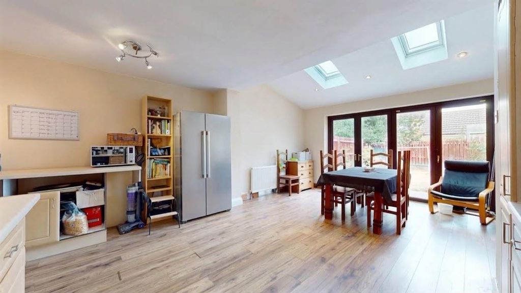 Property photo 2 of 22 E4.Jpg