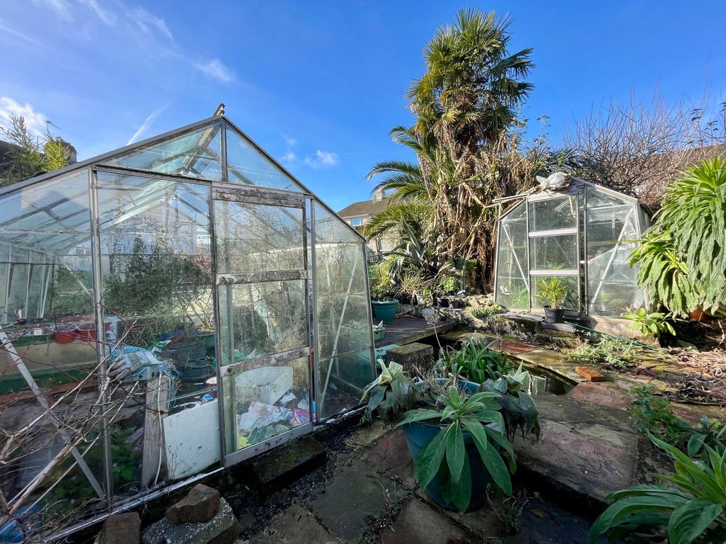 Property photo 2 of 24