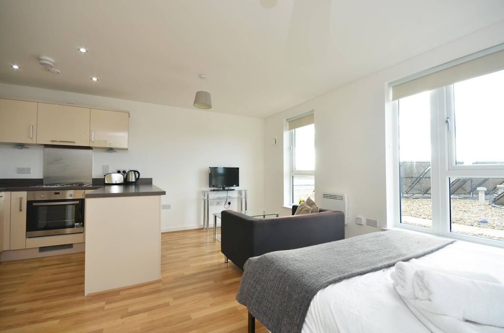 Property photo 1 of 6