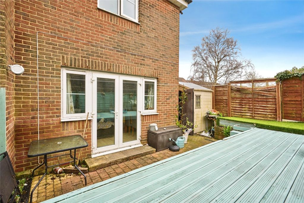 Property photo 3 of 10 Garden