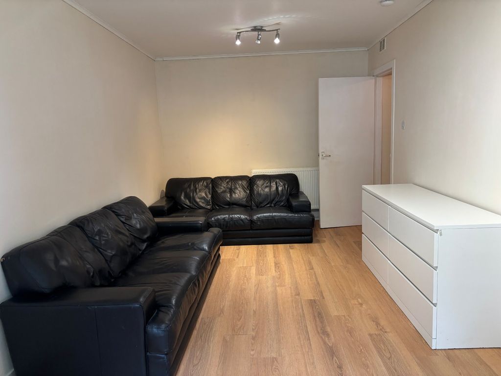 Property photo 1 of 12 Picture No. 02