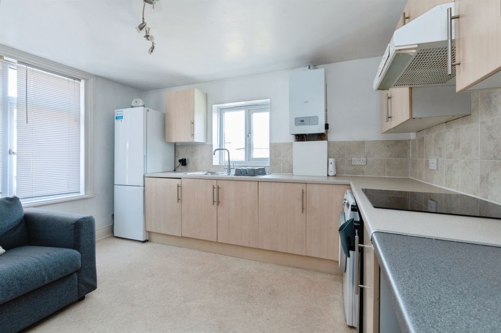Property photo 3 of 14