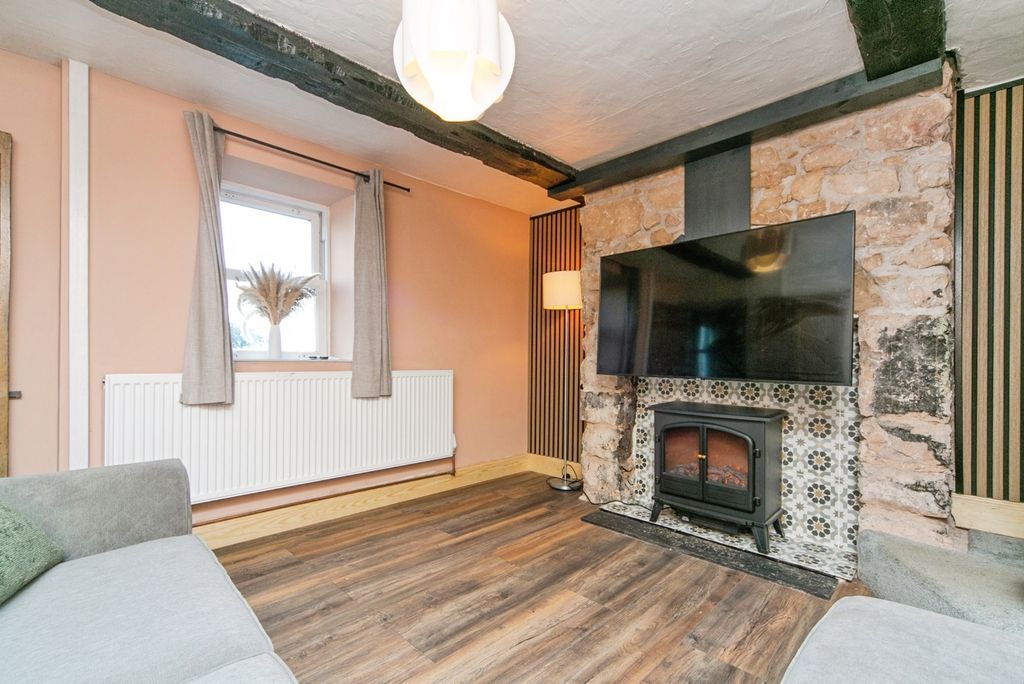 Property photo 2 of 18 Photo