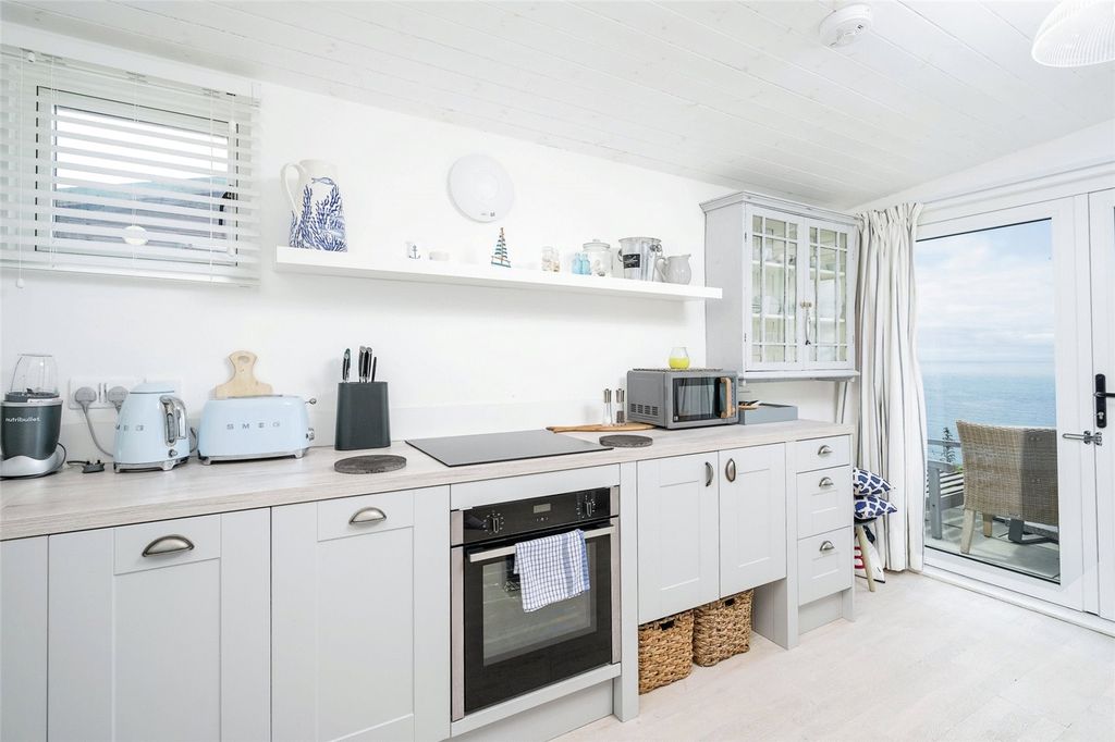 Property photo 3 of 15 Open Plan