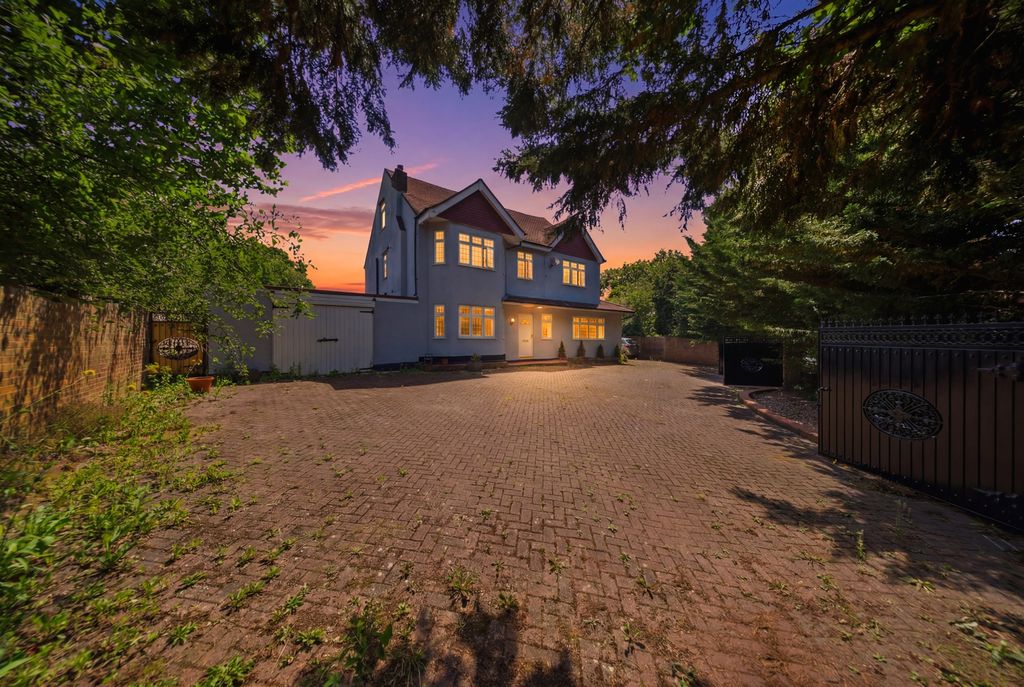 Property photo 1 of 31