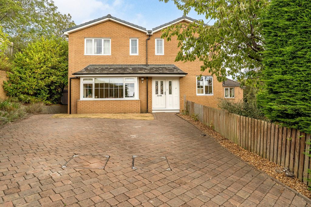Property photo 2 of 30