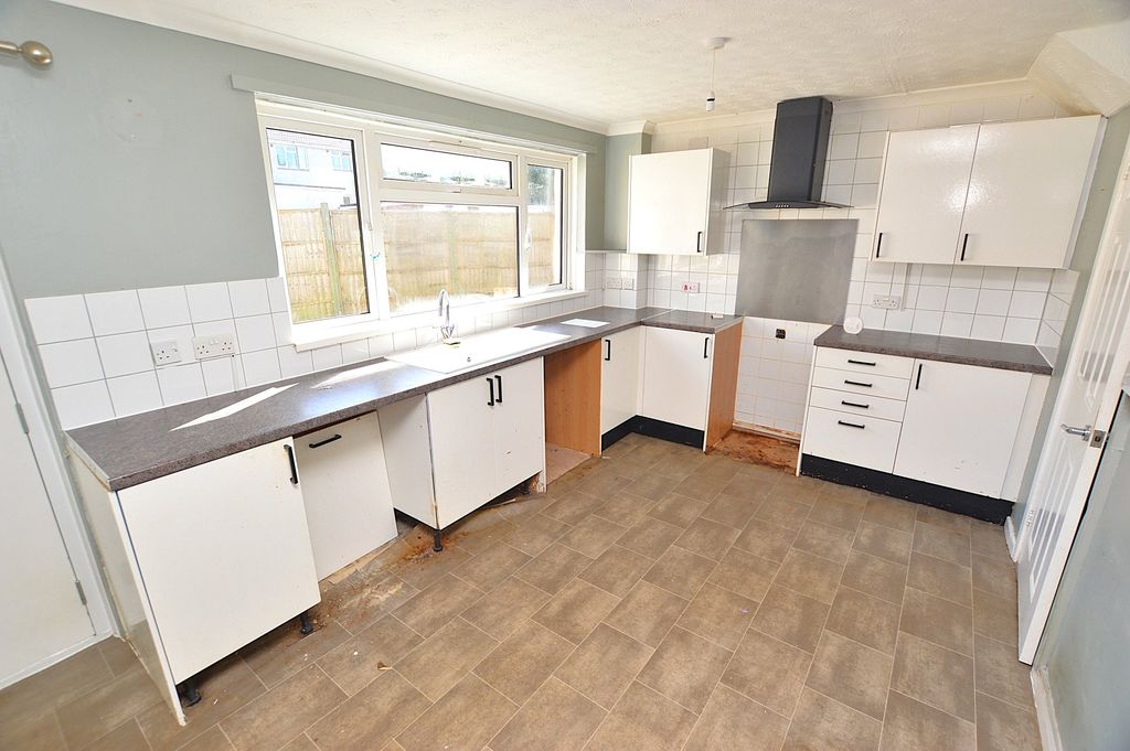 Property photo 2 of 13 Kitchen/Diner
