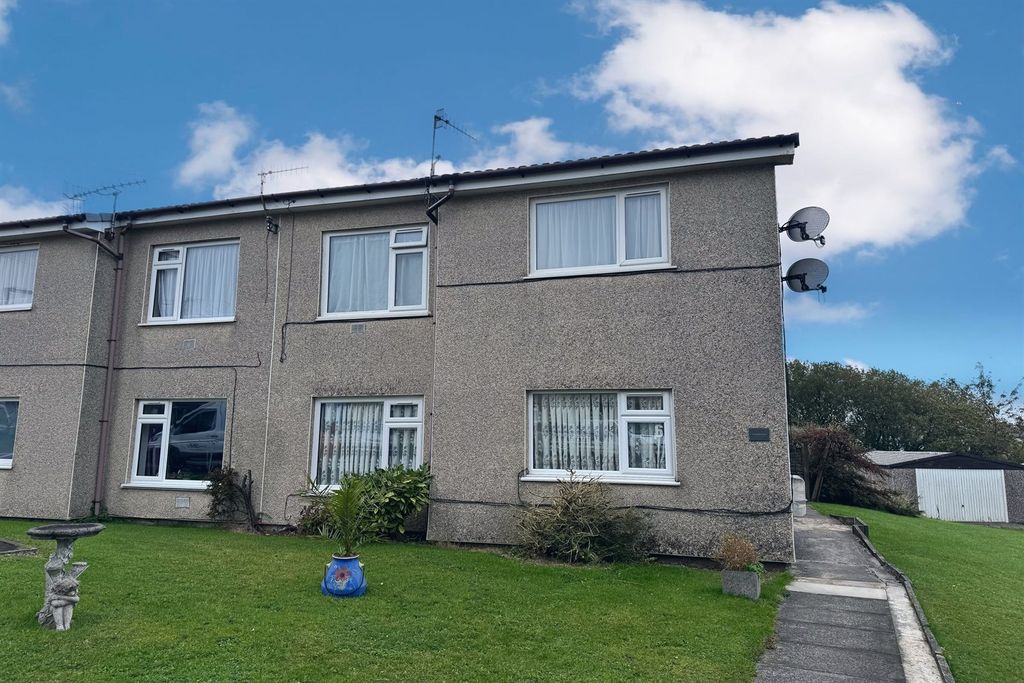 Property photo 1 of 12 (Main)