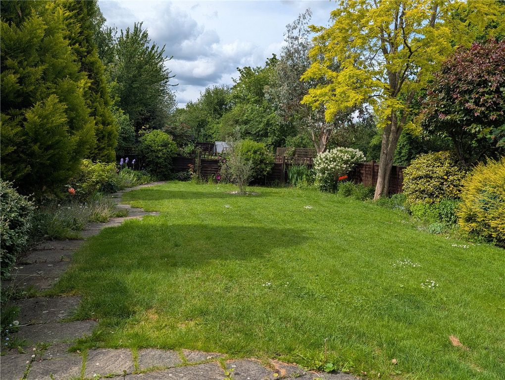 Property photo 2 of 3 Garden