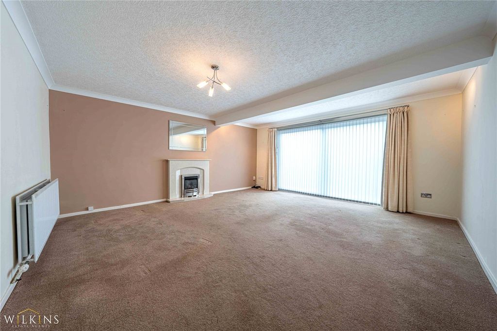 Property photo 3 of 30 Picture No. 11