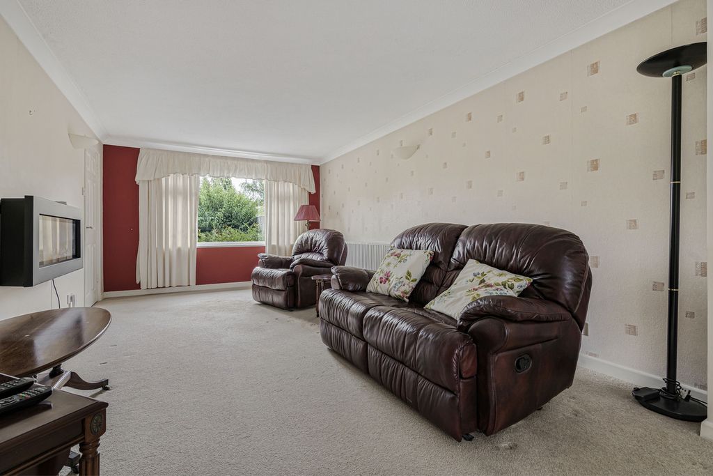 Property photo 3 of 31