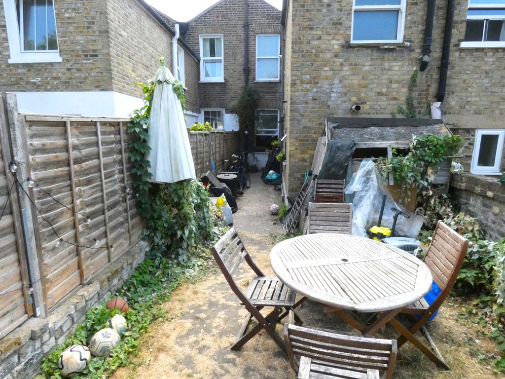 Property photo 3 of 12