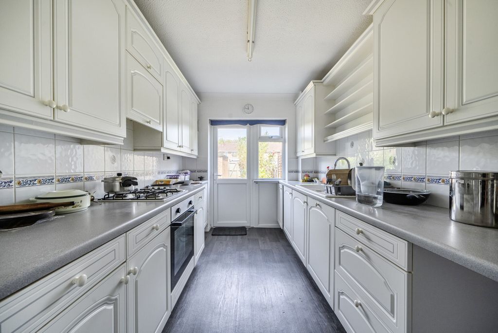Property photo 2 of 23 1463977-17-6A1821...