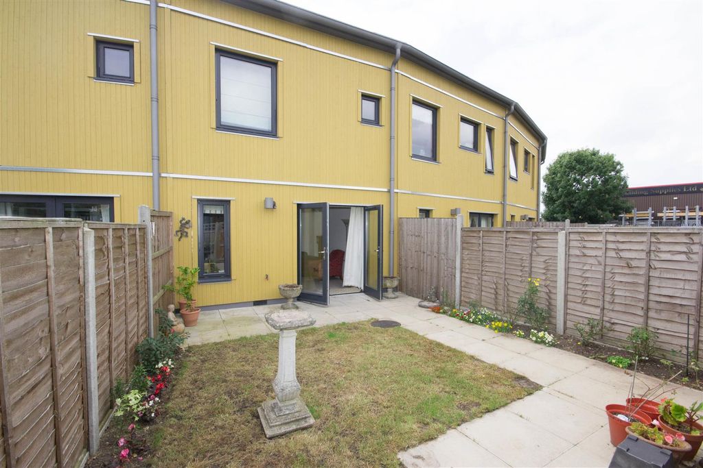 Property photo 3 of 12 Img_2799.Jpg