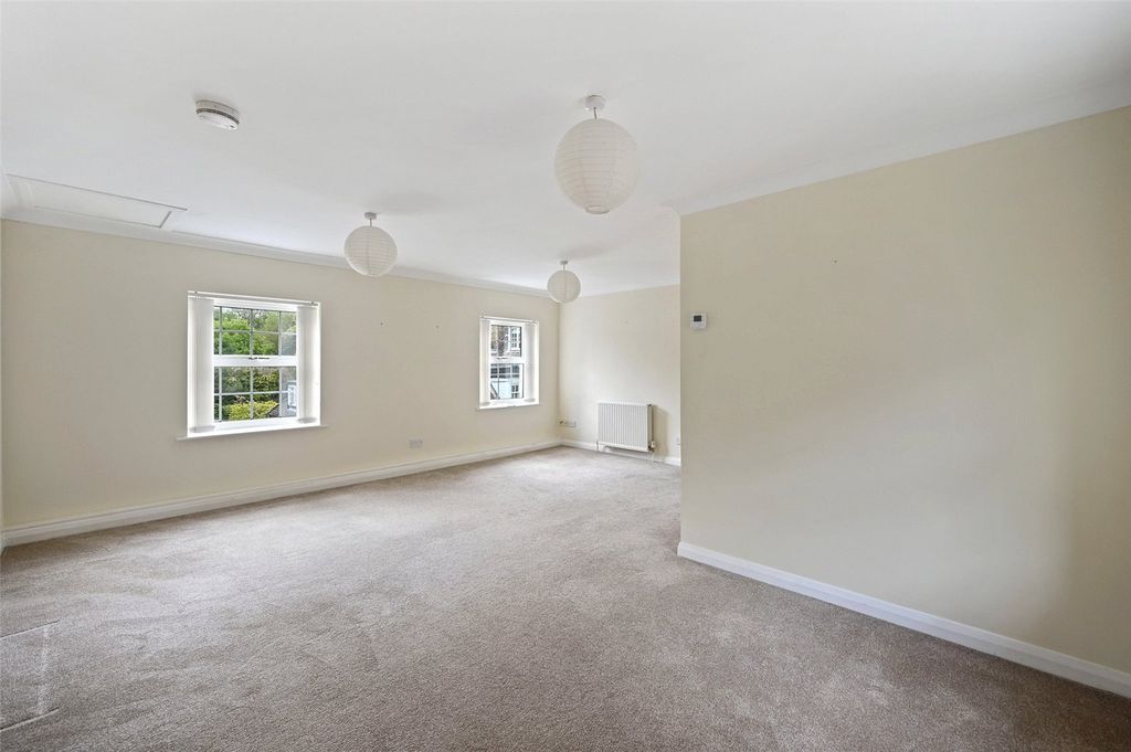 Property photo 2 of 8 Reception Room
