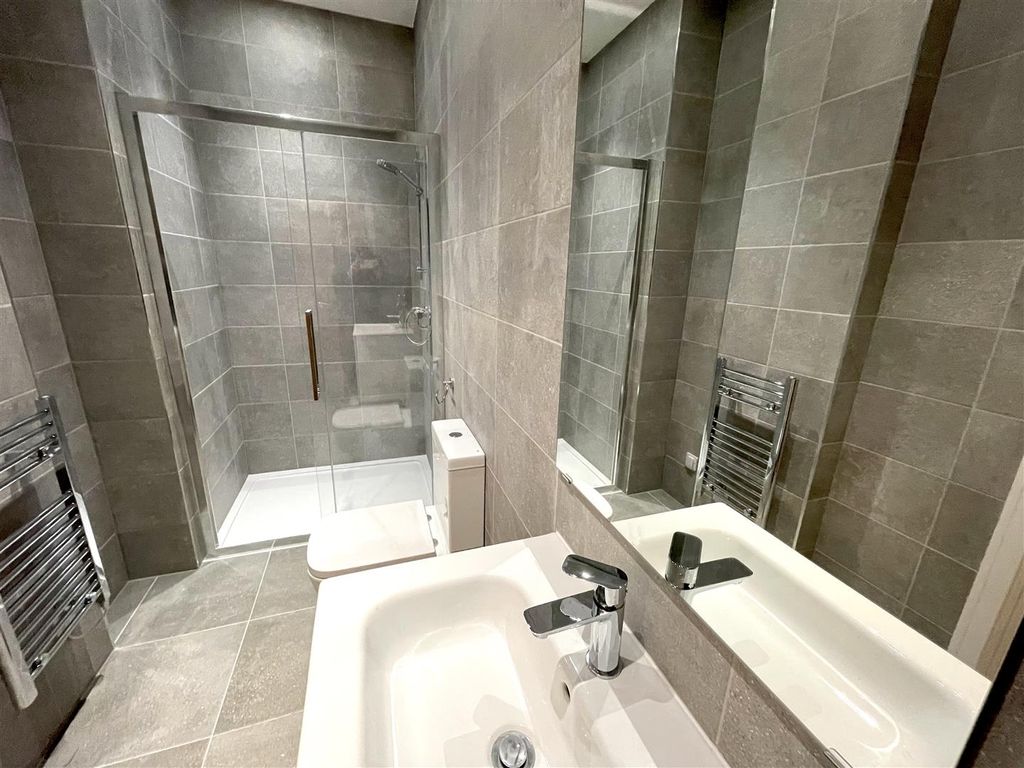 Property photo 2 of 8 Tempimagedgcnx0.Jpg