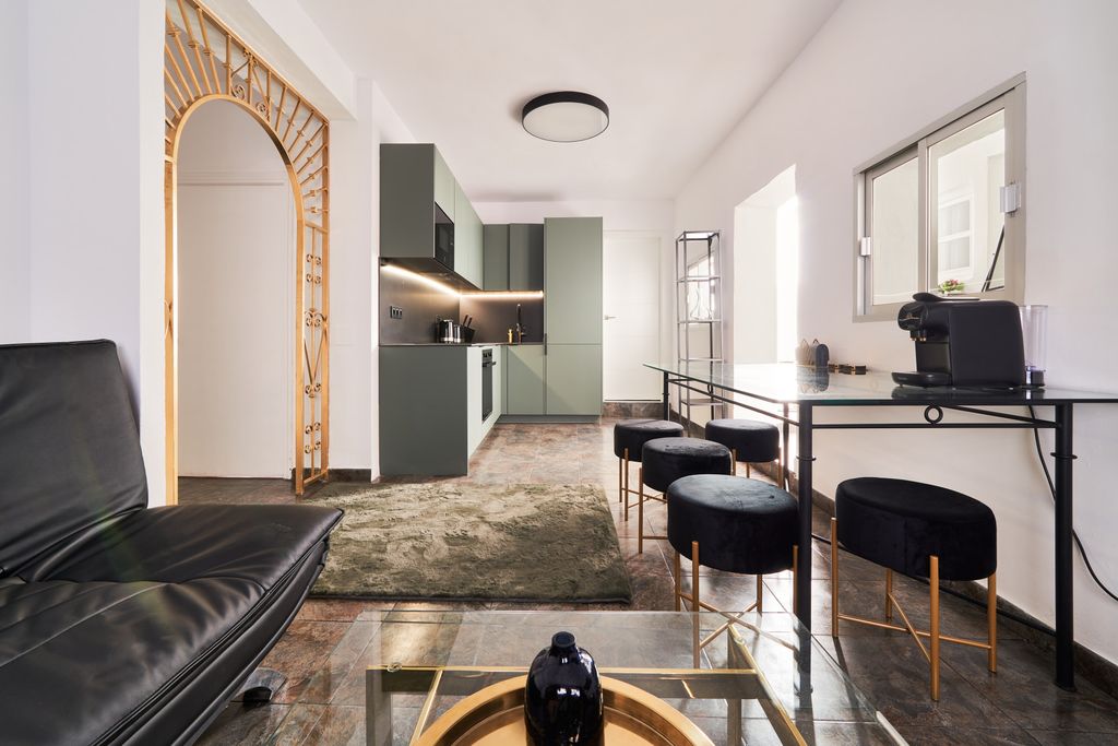 Property photo 3 of 50 Photo 2