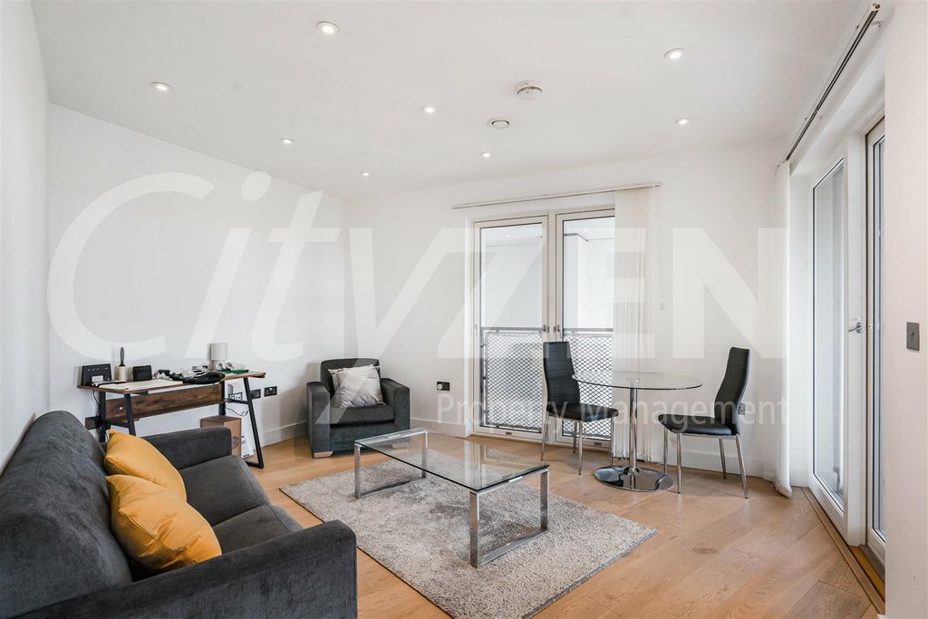 Property photo 2 of 23 Reception